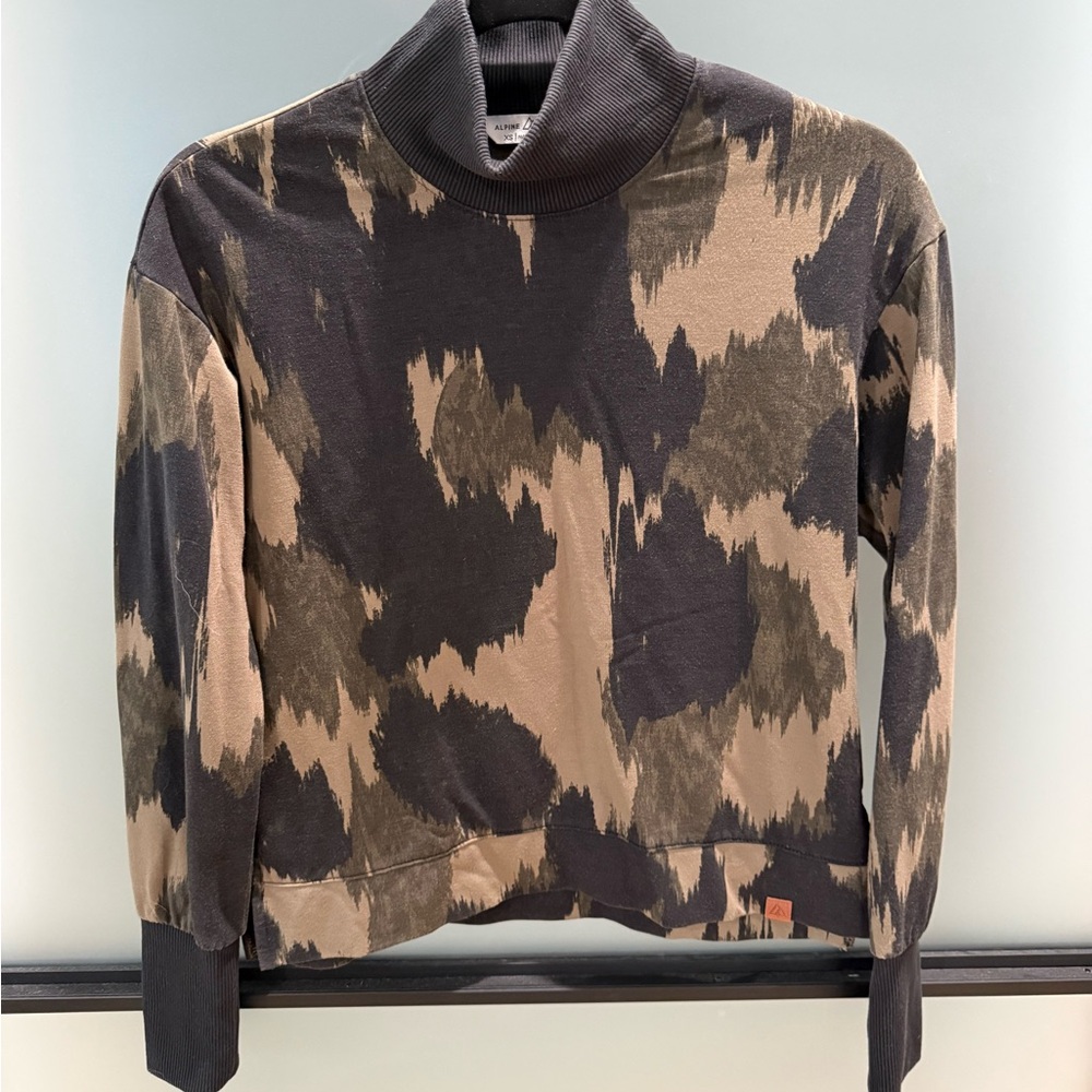 Alpine Design Women's Turtleneck Sweater - Black and Brown